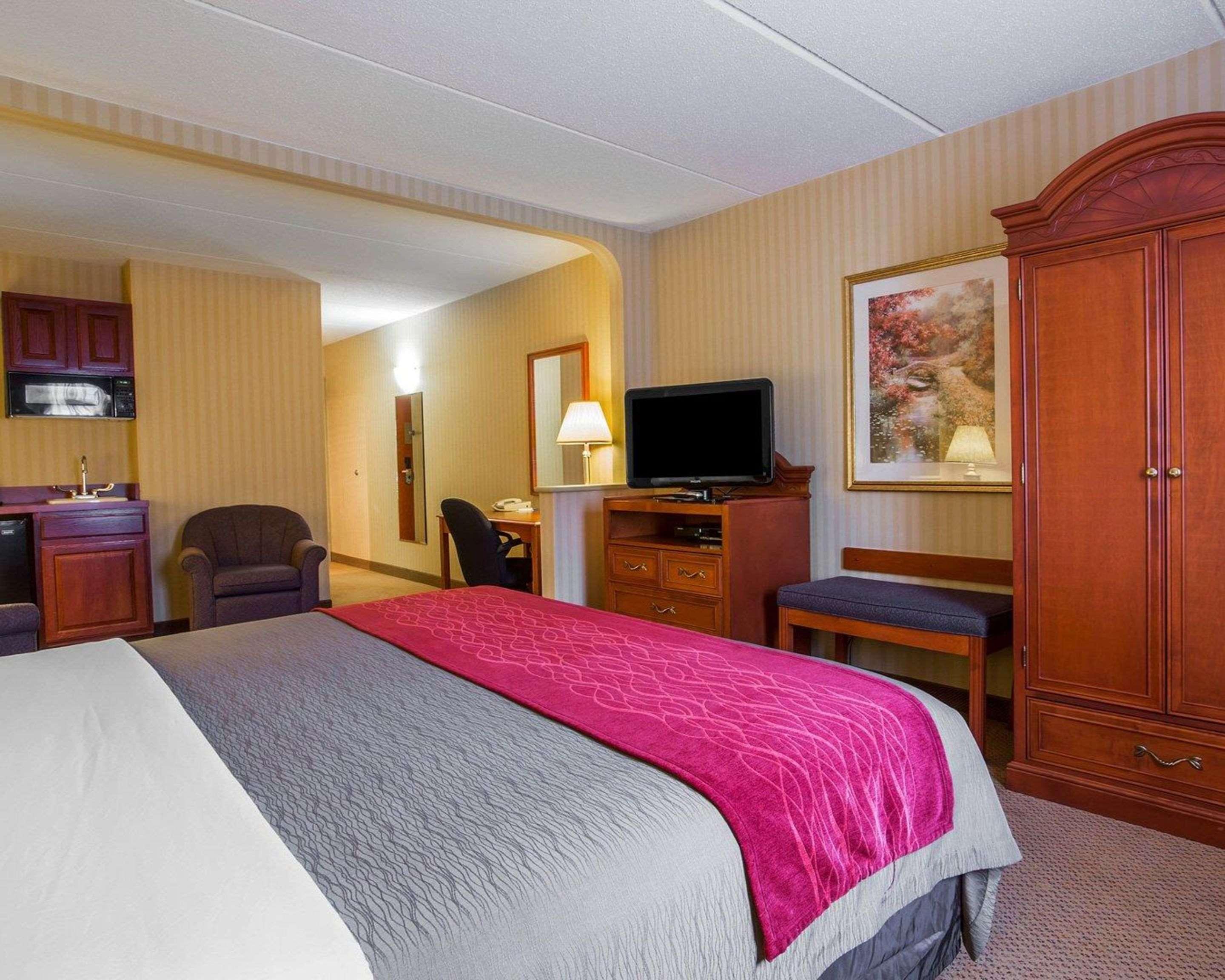 Holiday Inn Express & Suites Hawthorne - Elmsford North By Ihg Exterior photo