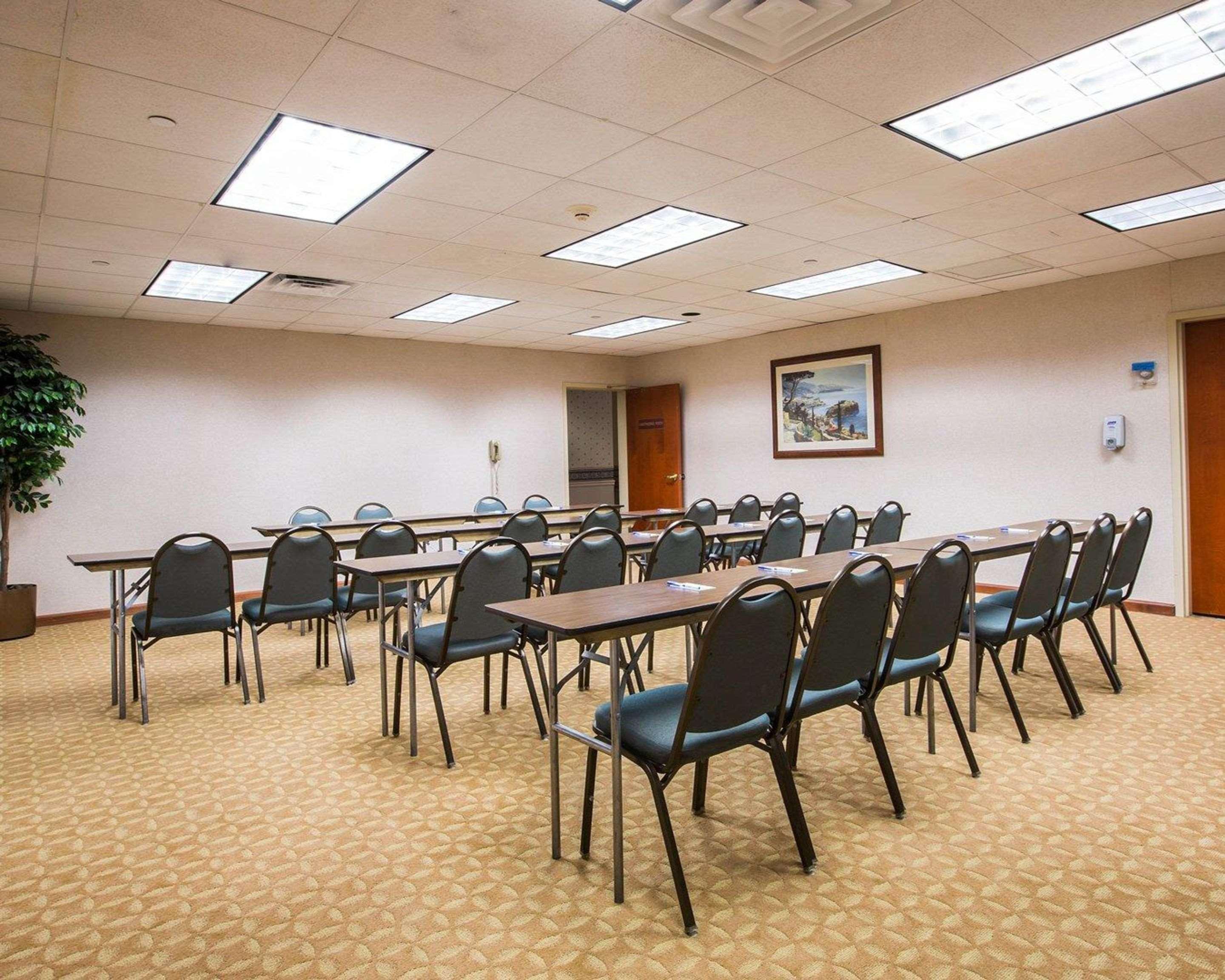 Holiday Inn Express & Suites Hawthorne - Elmsford North By Ihg Exterior photo