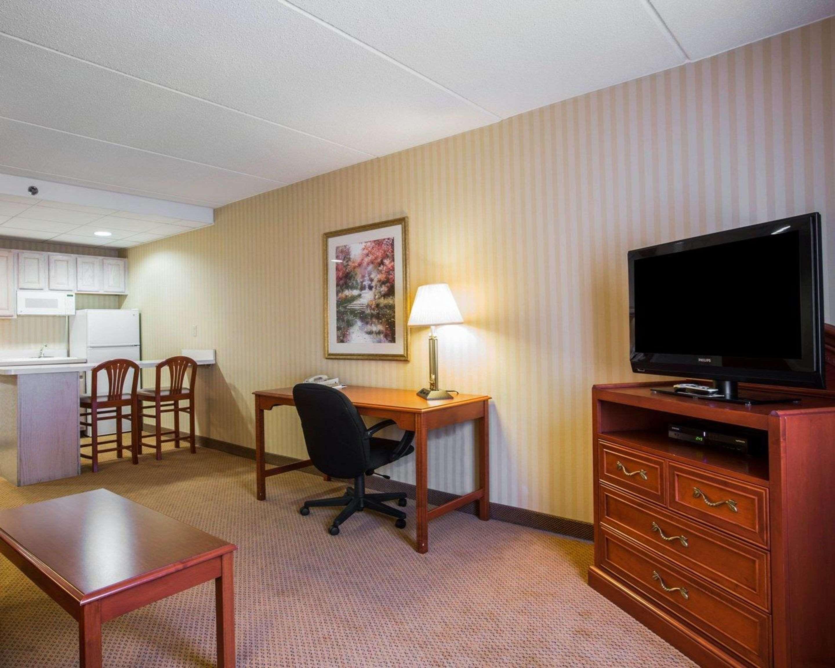Holiday Inn Express & Suites Hawthorne - Elmsford North By Ihg Exterior photo