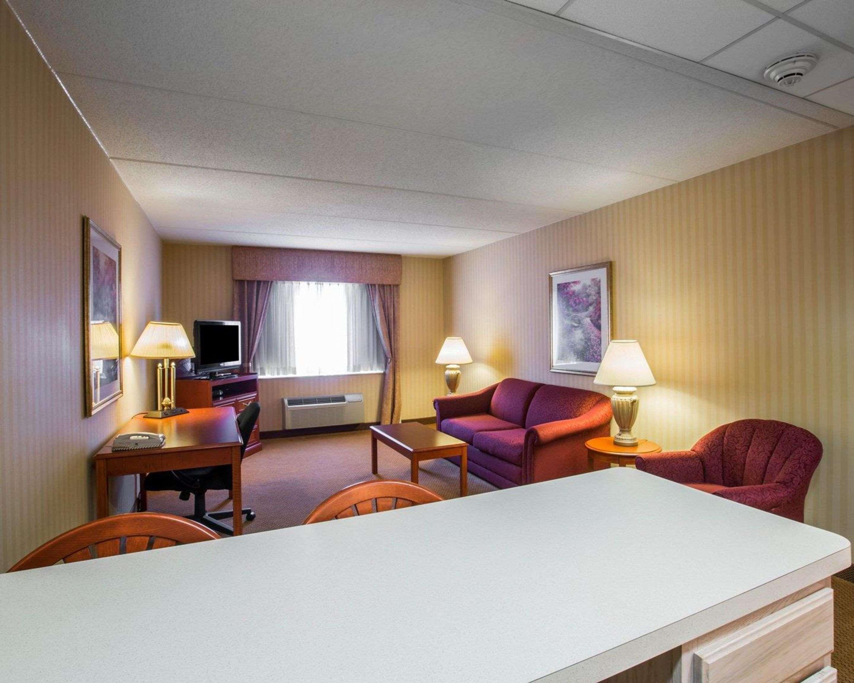 Holiday Inn Express & Suites Hawthorne - Elmsford North By Ihg Exterior photo