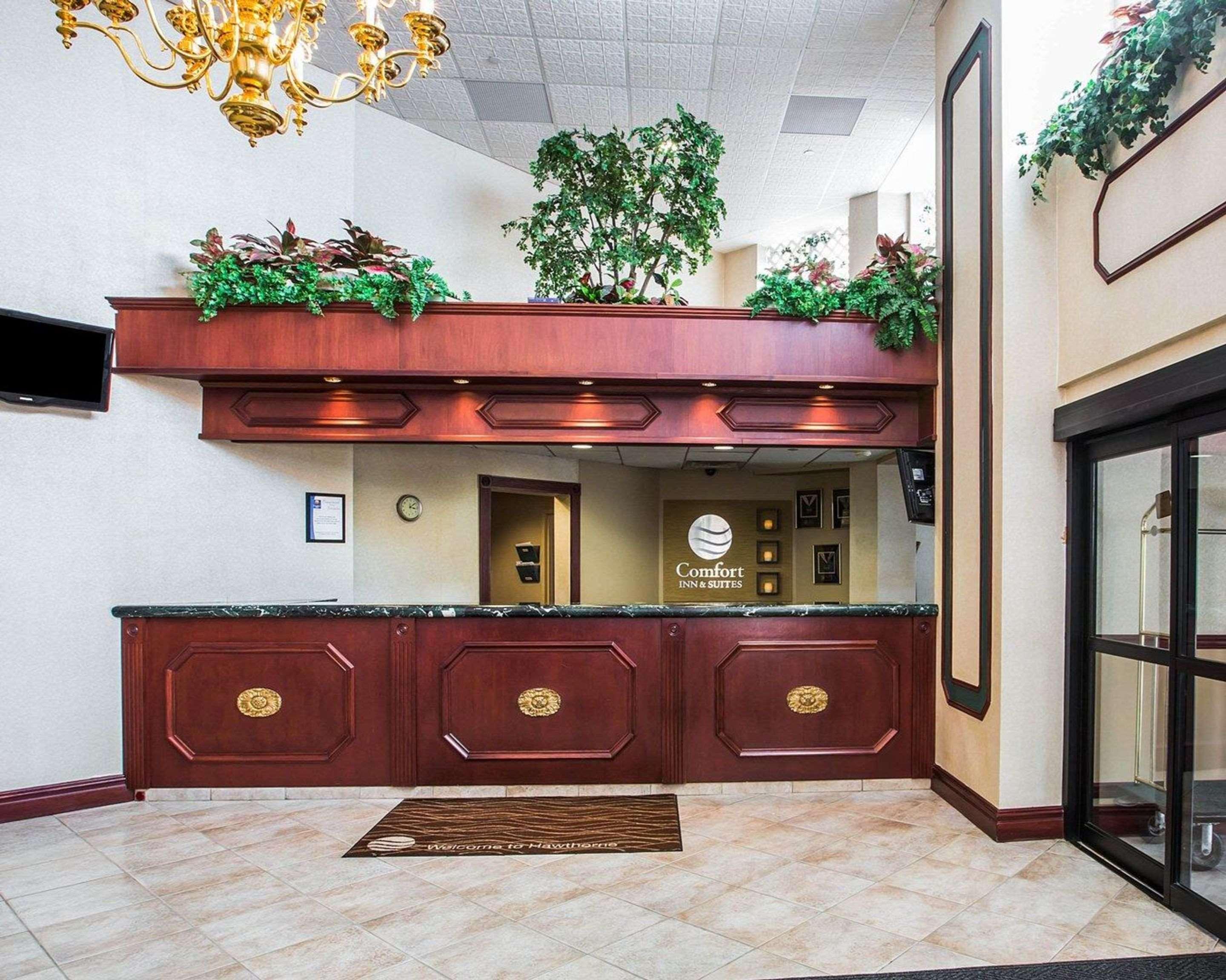 Holiday Inn Express & Suites Hawthorne - Elmsford North By Ihg Exterior photo