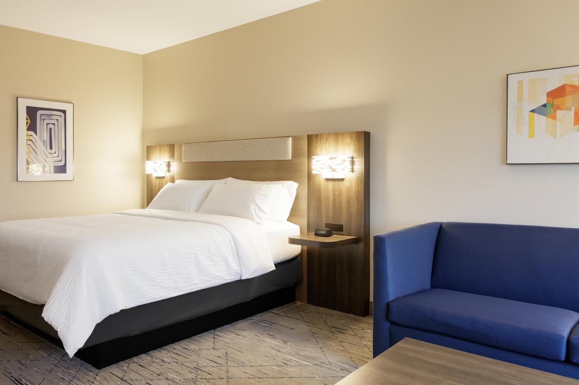 Holiday Inn Express & Suites Hawthorne - Elmsford North By Ihg Exterior photo