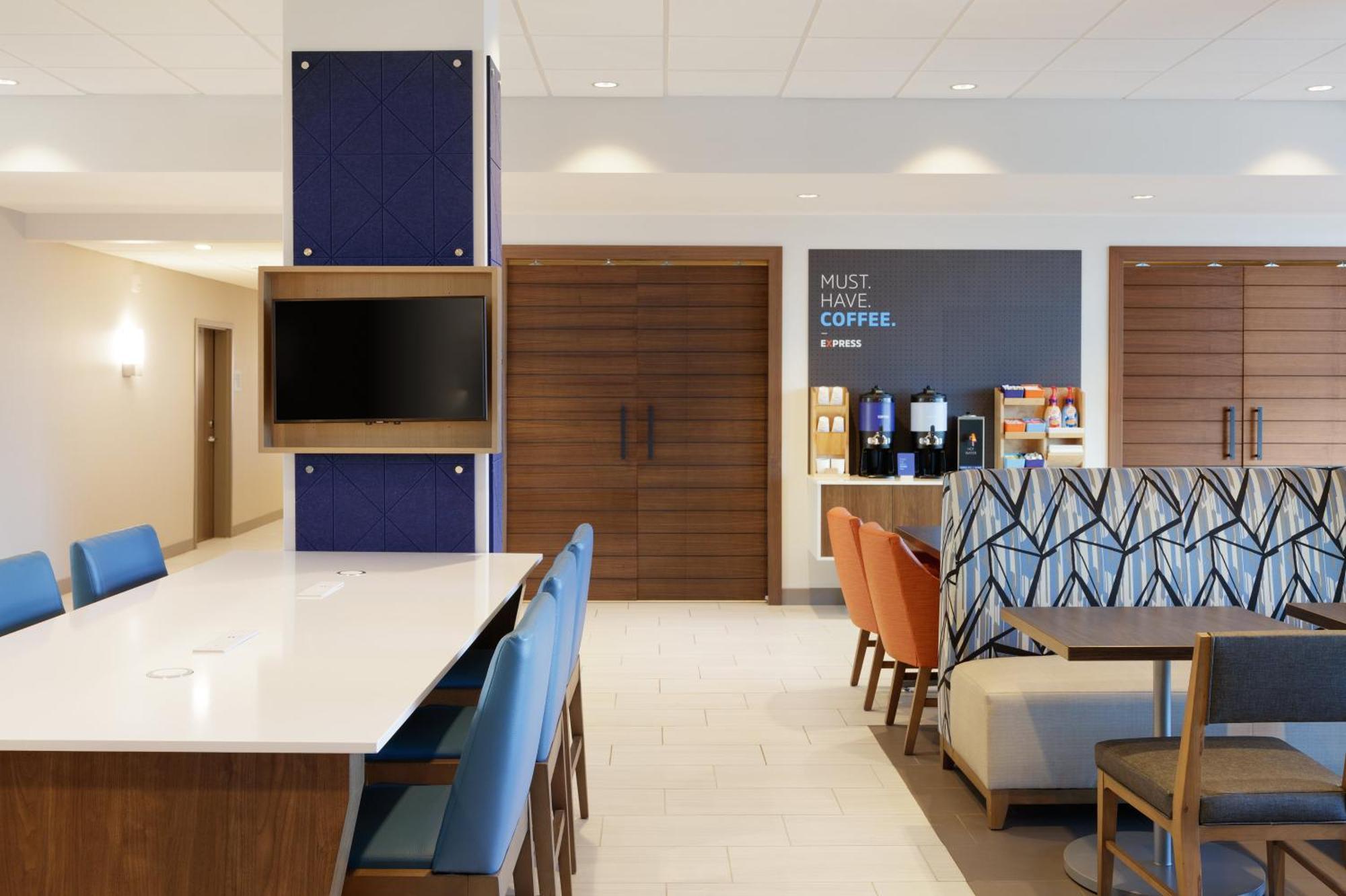 Holiday Inn Express & Suites Hawthorne - Elmsford North By Ihg Exterior photo